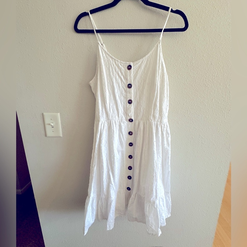 A9 - 481 White baby doll mini dress brown buttons size large